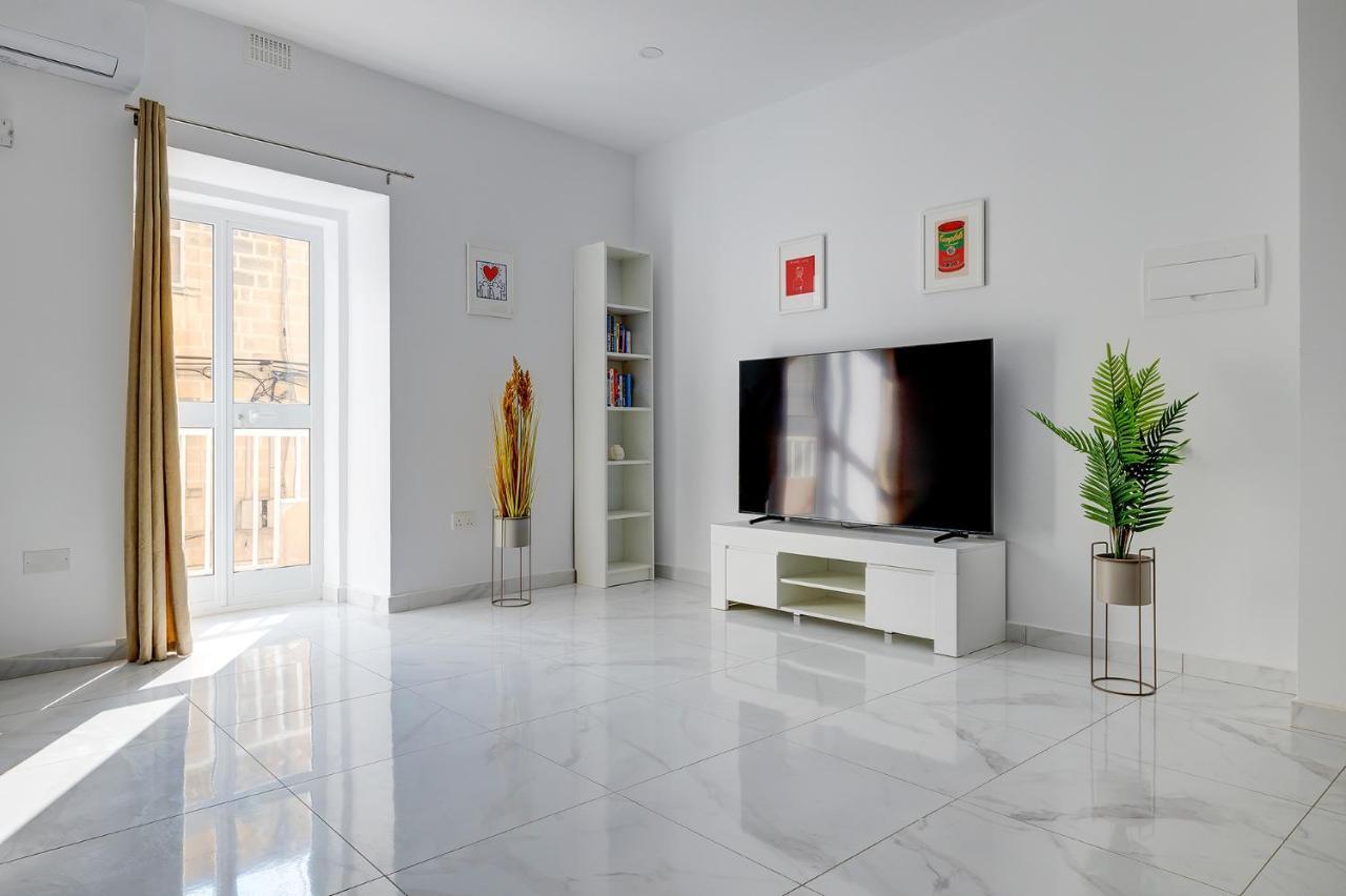 Modern Family Holiday Retreat In Gzira Сліма Екстер'єр фото