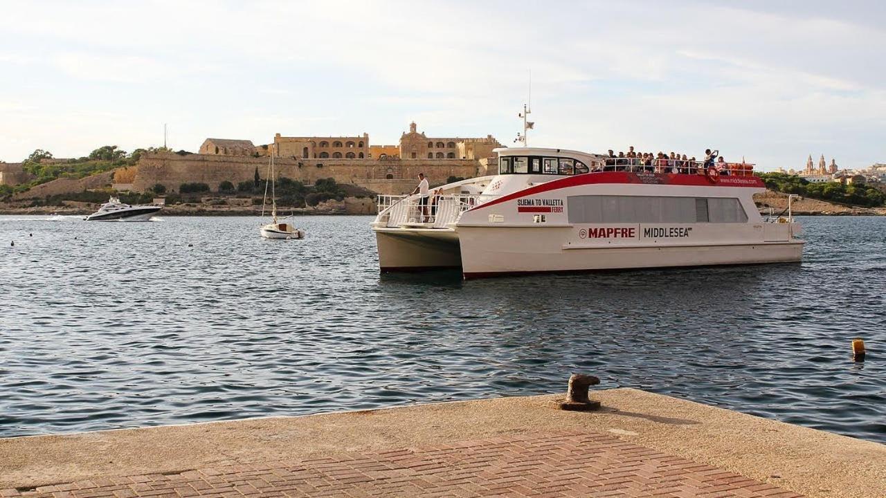 Modern Family Holiday Retreat In Gzira Сліма Екстер'єр фото